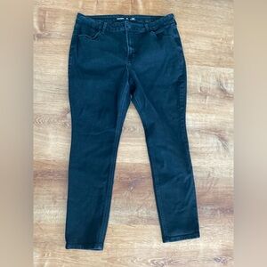Old Navy Women's Black Skinny Jeans